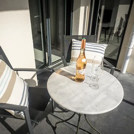 Daire Modern 1-bed Near Croisette Palais - 1903 Cannes
