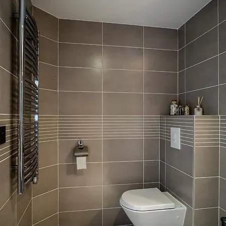 Modern 1-bed Near Croisette Palais - 1903 *
